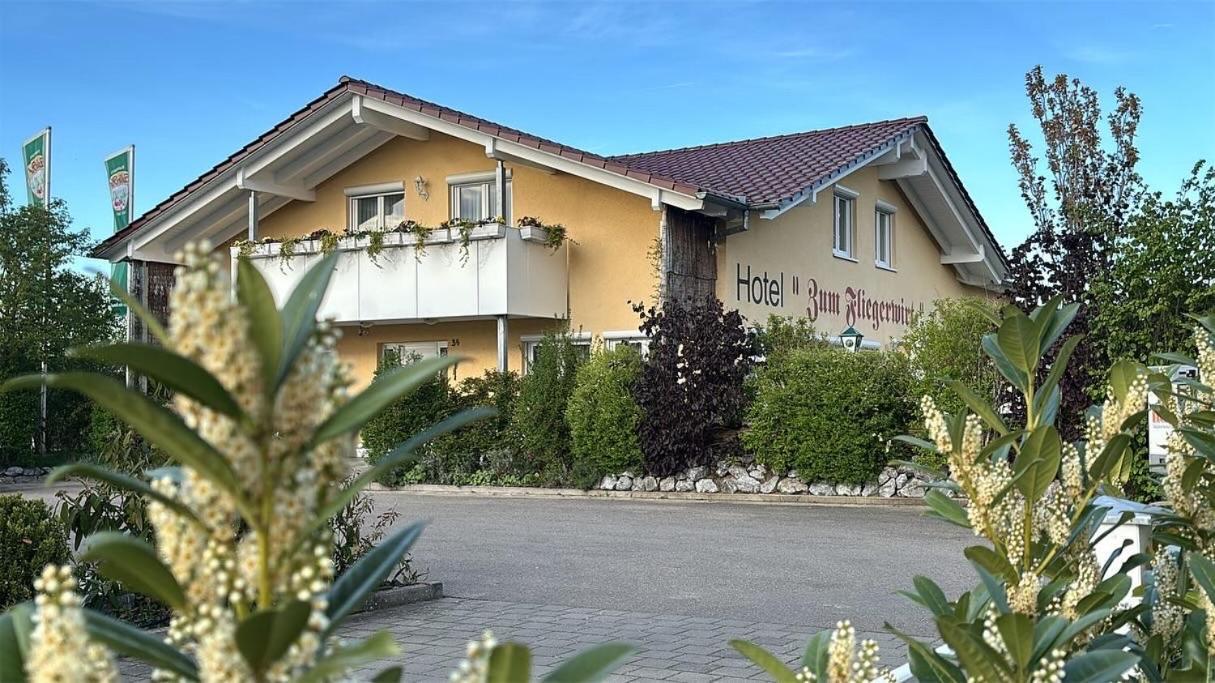 Hotel Zum Fliegerwirt Mengen Ngoại thất bức ảnh