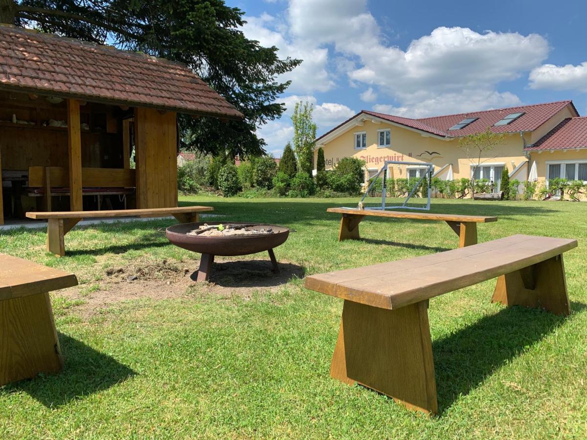 Hotel Zum Fliegerwirt Mengen Ngoại thất bức ảnh
